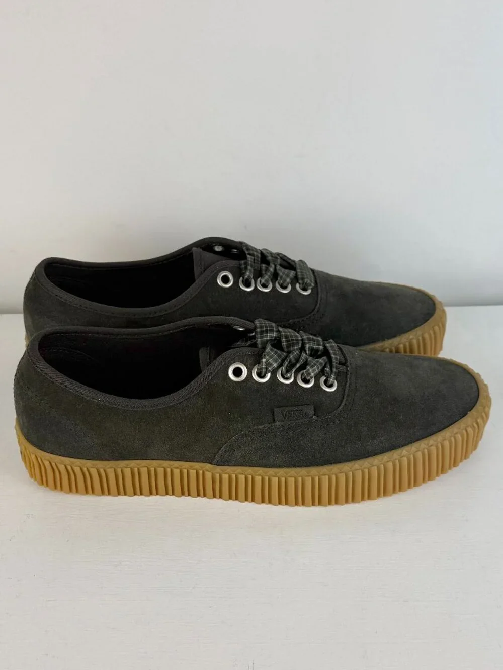M6.5. W8-VANS Authentic Creeper Suede sneakers - Faded Black with Gum sole